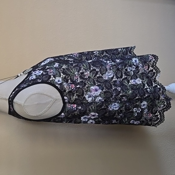 Anthropologie Inari Open Lace Floral Print Swing Tank Black/Multi-Color EUC - M - Picture 3 of 8